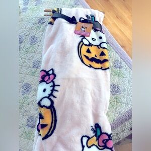 HELLO KITTY Halloween Pumpkin Faux Rabbit Pink Throw 50” x 70” New with tags